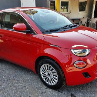 Fiat 500e Red edition