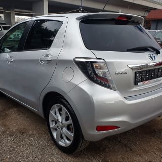 Toyota Yaris 1.5Hybrid Luxury