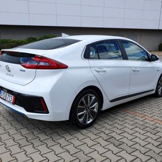 Hyundai Ioniq 1.6 Hybrid / Style
