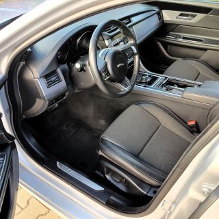 Jaguar XF 2.0d/240/R-Sport/AWD