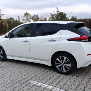 Nissan Leaf 40kWh/150hp/46000km.