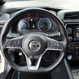 Nissan Leaf 40kWh/150hp/46000km.