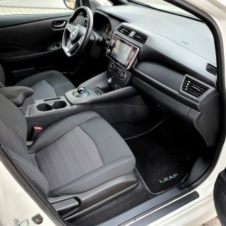 Nissan Leaf 40kWh/150hp/46000km.