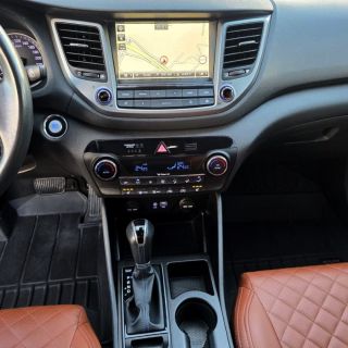 Hyundai Tucson 1. 7 CRDi 141kc *XPossible*