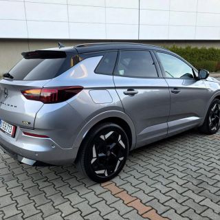 Opel Grandland X/Plug-in Hybrid/AWD/AT8