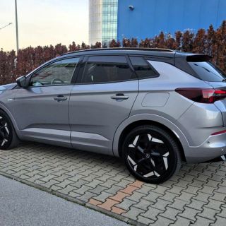 Opel Grandland X/Plug-in Hybrid/AWD/AT8
