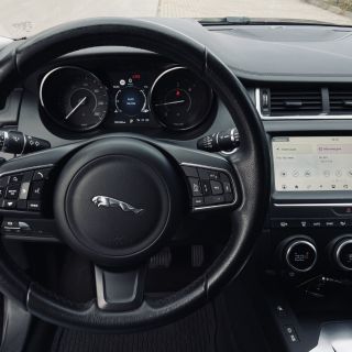 Jaguar E-pace D150/AWD/Automatic/Navi