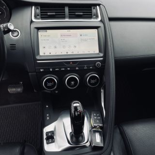 Jaguar E-pace D150/AWD/Automatic/Navi